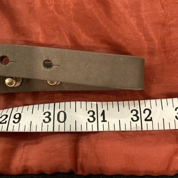 GAP Tan Leather Belt 32" but can be made bigger​​​ - Picture 9 of 11